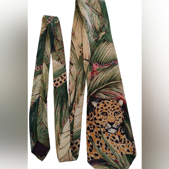 WWF Other - Tie. World Wildlife Fund Jaguar. Preloved. 100% silk made in USA